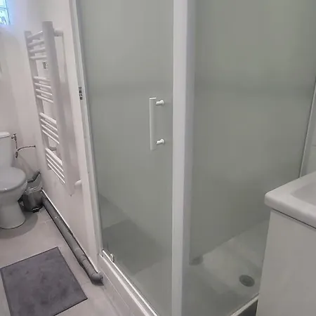 *l'ile Enchantee*parisis Apartament *